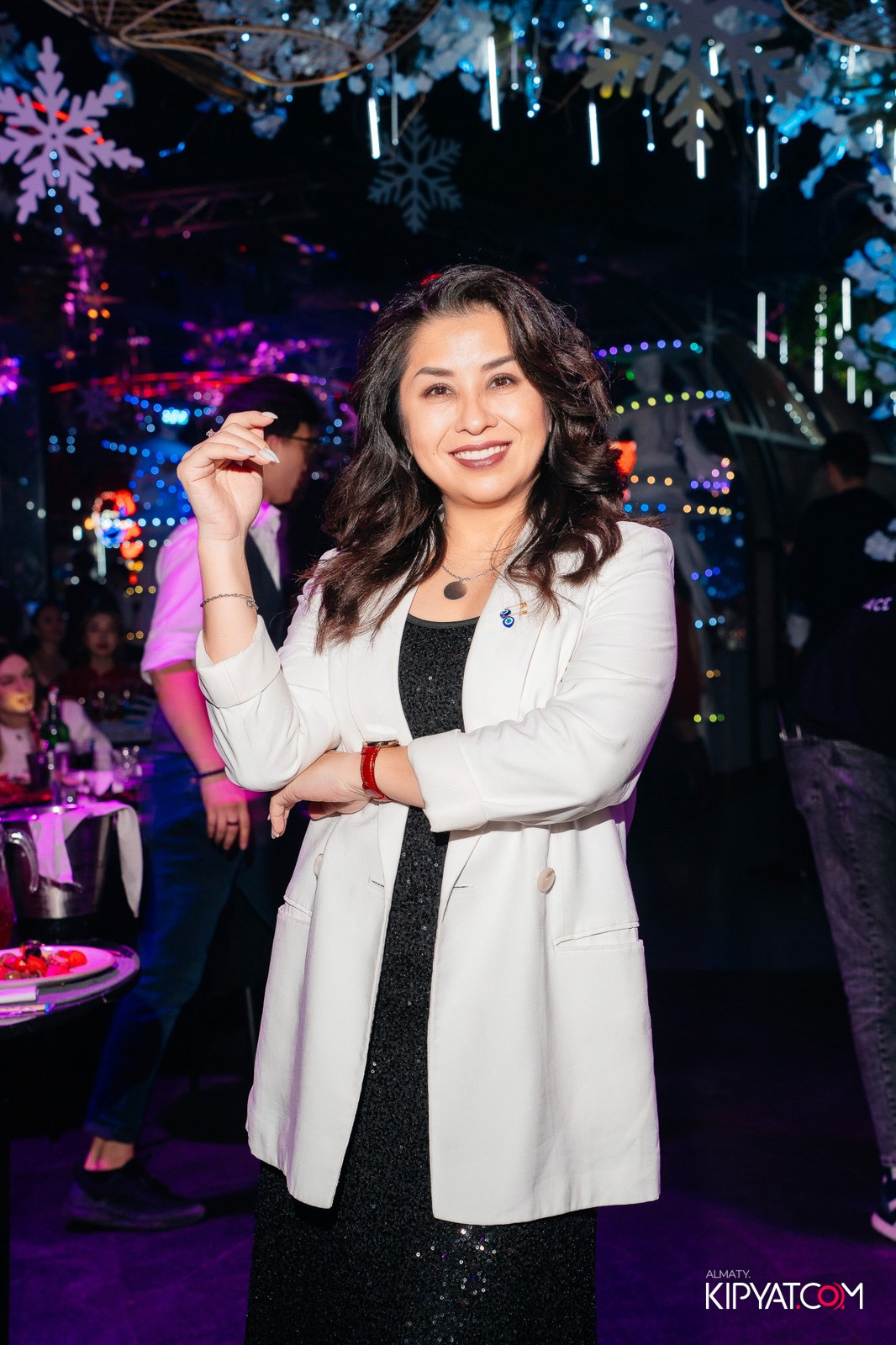 FRIENDS BAR & TERRACE. КИПЯТКОМ АЛМАТЫ!