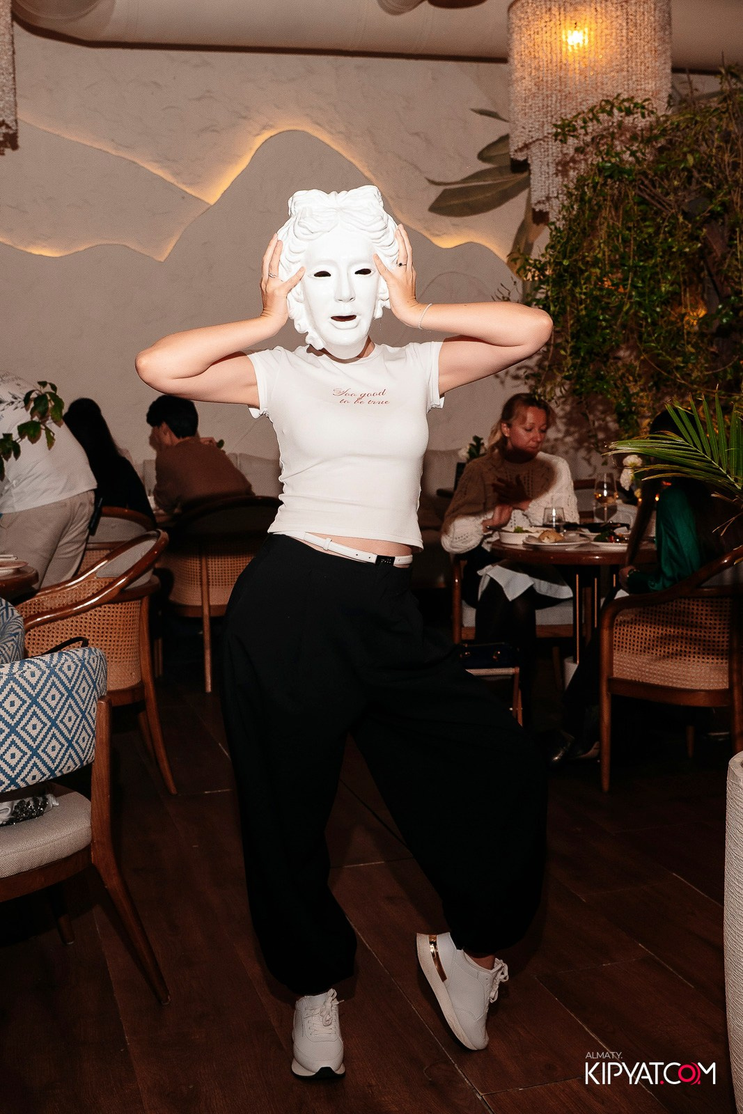 ДЕНЬ РОЖДЕНИЯ РЕСТОРАНА AIZA NEO BISTRO — НАМ 2 ГОДА. КИПЯТКОМ АЛМАТЫ! Фотосъемка мероприятий в Алматы