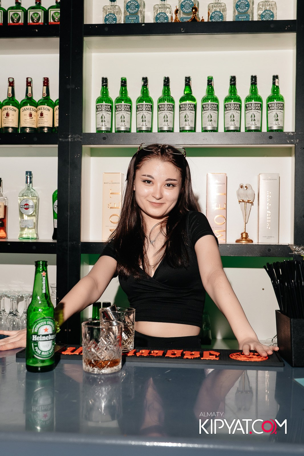 UYAT EMES BAR. КИПЯТКОМ АЛМАТЫ!