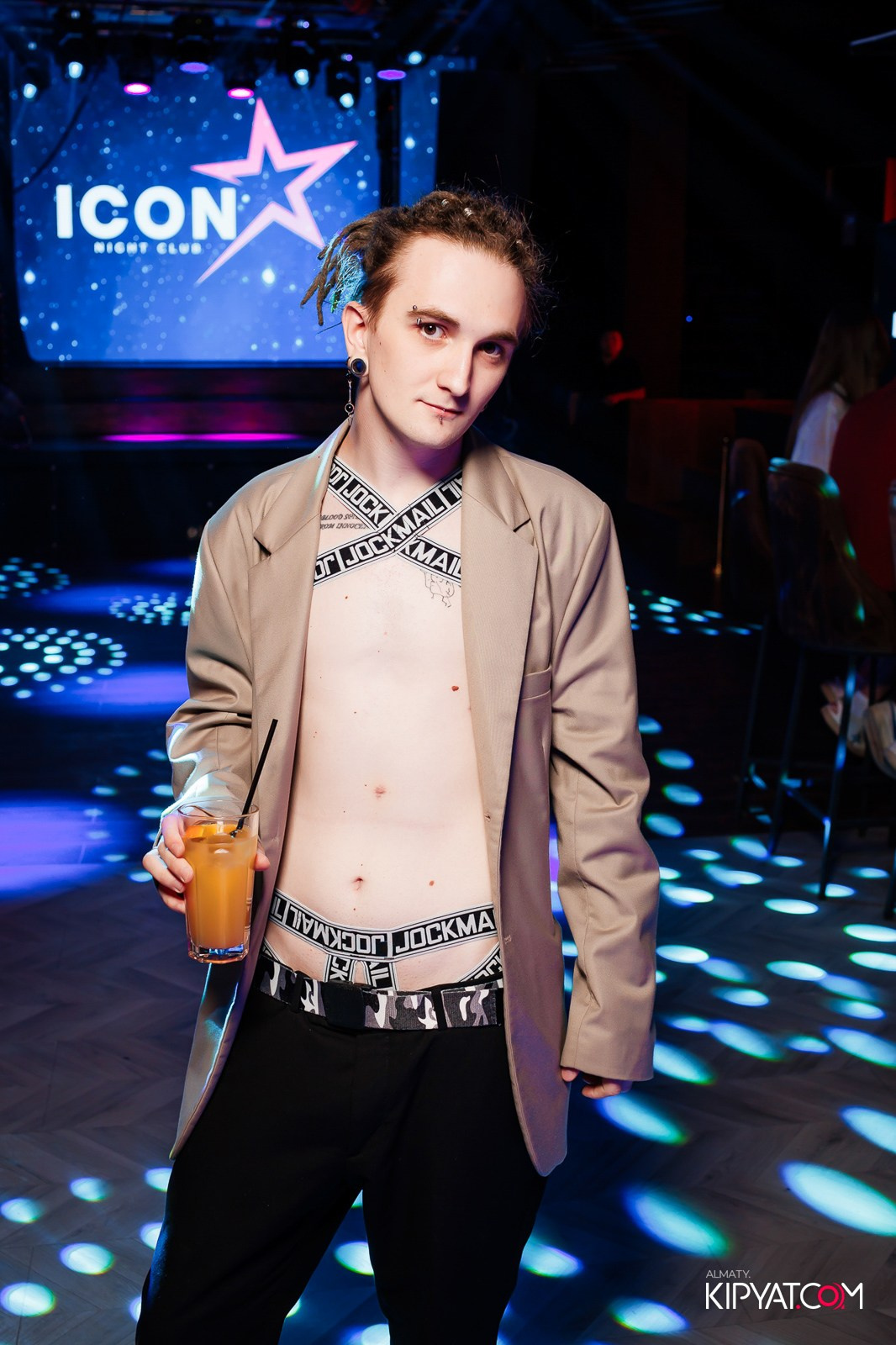 НОЧНОЙ КЛУБ ICON. КИПЯТКОМ АЛМАТЫ!