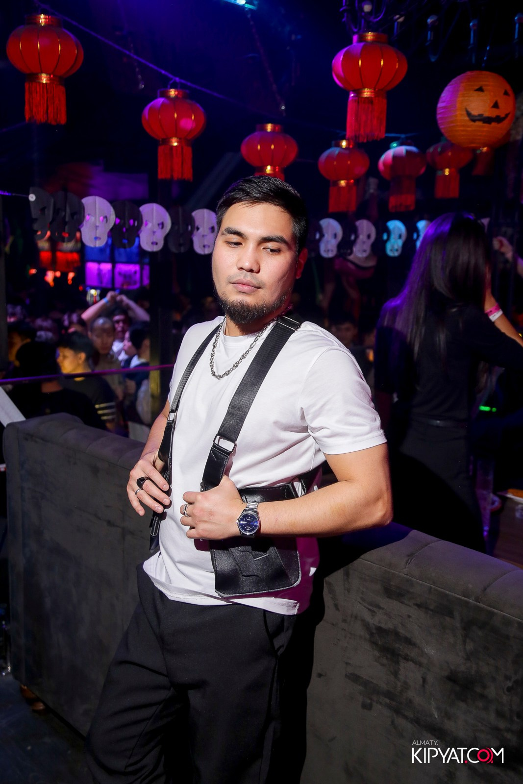 UYAT EMES BAR. КИПЯТКОМ АЛМАТЫ!