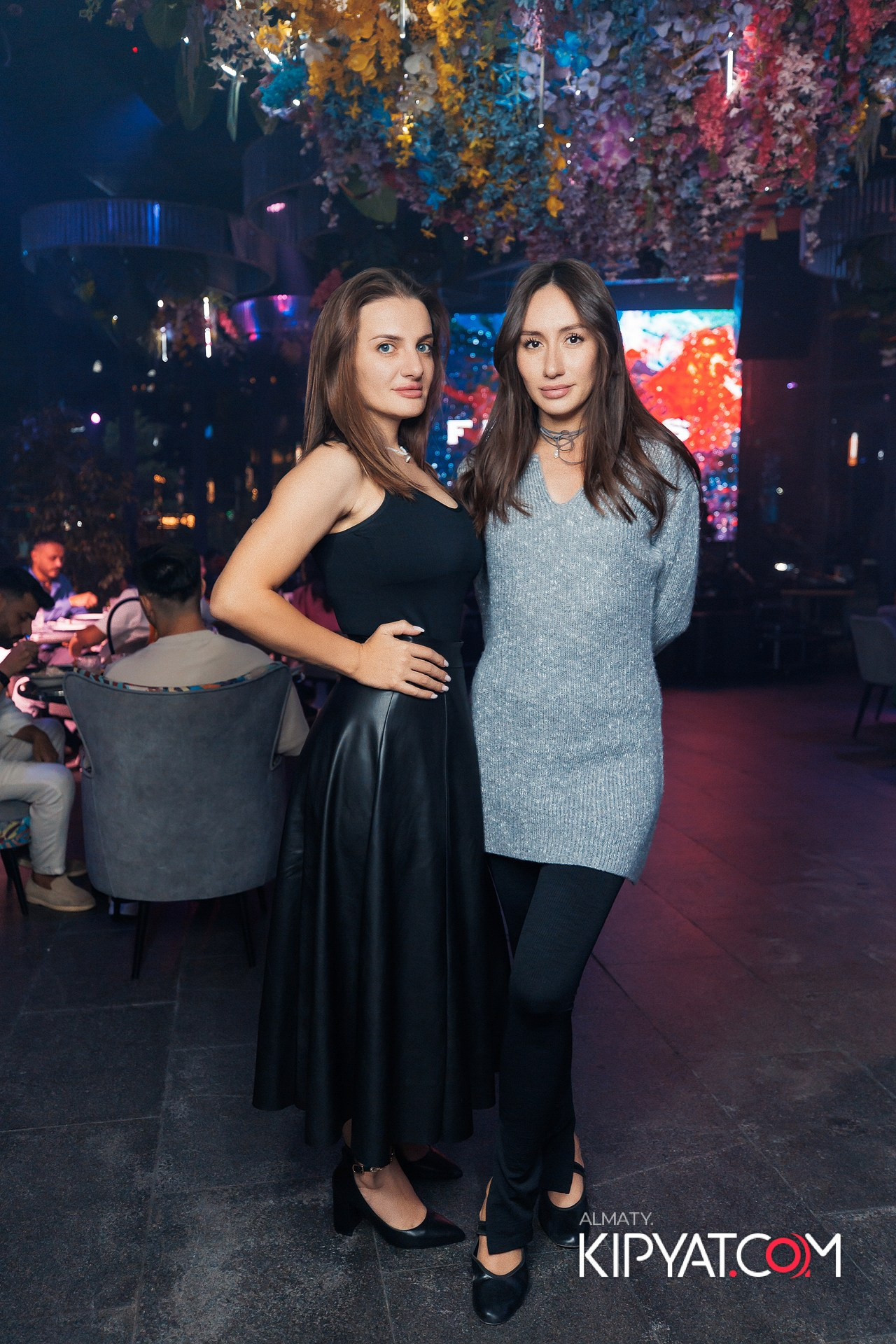 Friends bar & terrace. КИПЯТКОМ АЛМАТЫ!