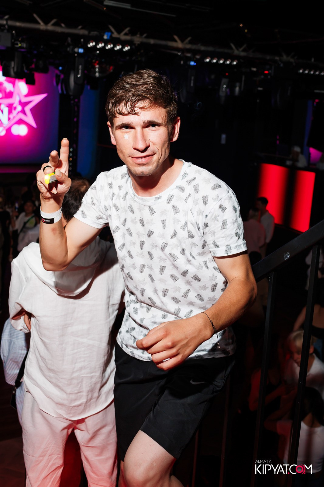 ОТКРЫТИЕ НОЧНОГО КЛУБА ICON. КИПЯТКОМ АЛМАТЫ!