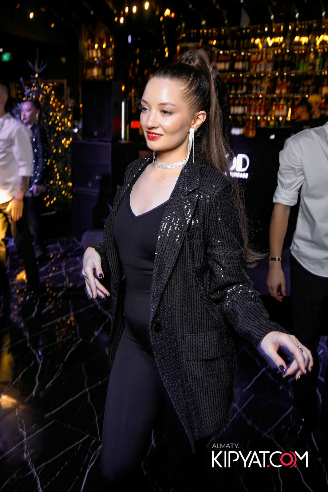 MOOD KARAOKE&TERRACE. КИПЯТКОМ АЛМАТЫ!