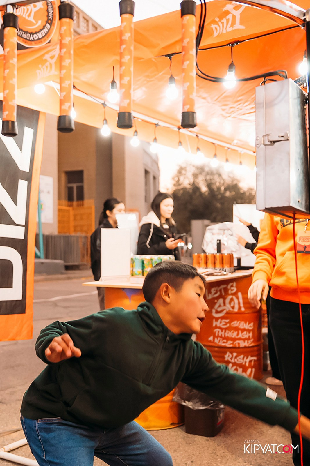 КОНЦЕРТ МИРАСА ЖУГУНУСОВА НА ЦЕНТРАЛЬНОМ СТАДИОНЕ. КИПЯТКОМ АЛМАТЫ!