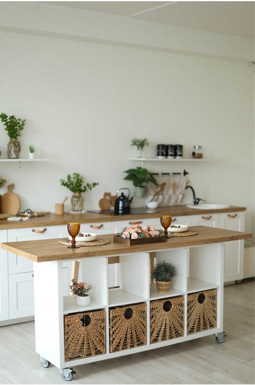 В будни 1 час 2800 руб/час, от двух часов 2600 руб/час; в выходные 1 час 3000 руб/час, от двух часов 2800 руб/час. Москва, Улица Талалихина 41с14