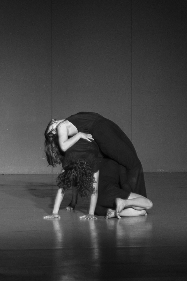 Спектакль Шум, театр современного танца GLYPTIC при участии проекта СИНТЕЗ. Семейный и женский фотограф, стильный репортаж в г. Новосибирск