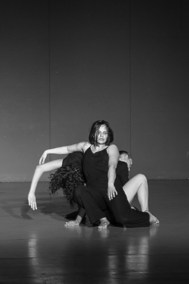 Спектакль Шум, театр современного танца GLYPTIC при участии проекта СИНТЕЗ. Семейный и женский фотограф, стильный репортаж в г. Новосибирск