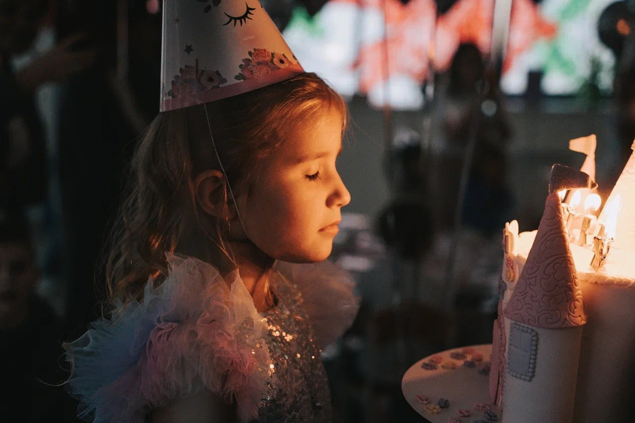 День рождения Евы. Главная