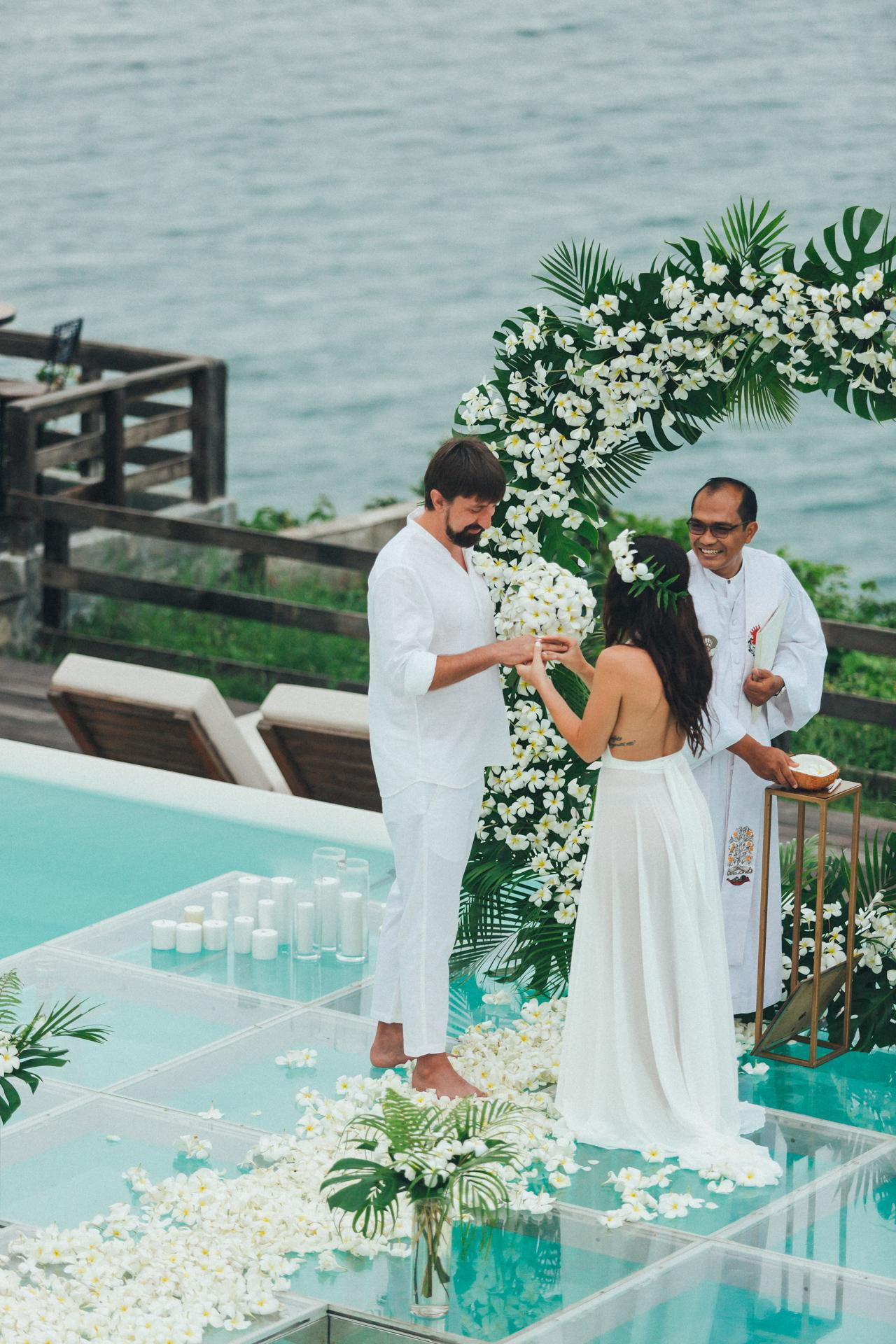 Mary and Oleg. Wedding photographer in Bali