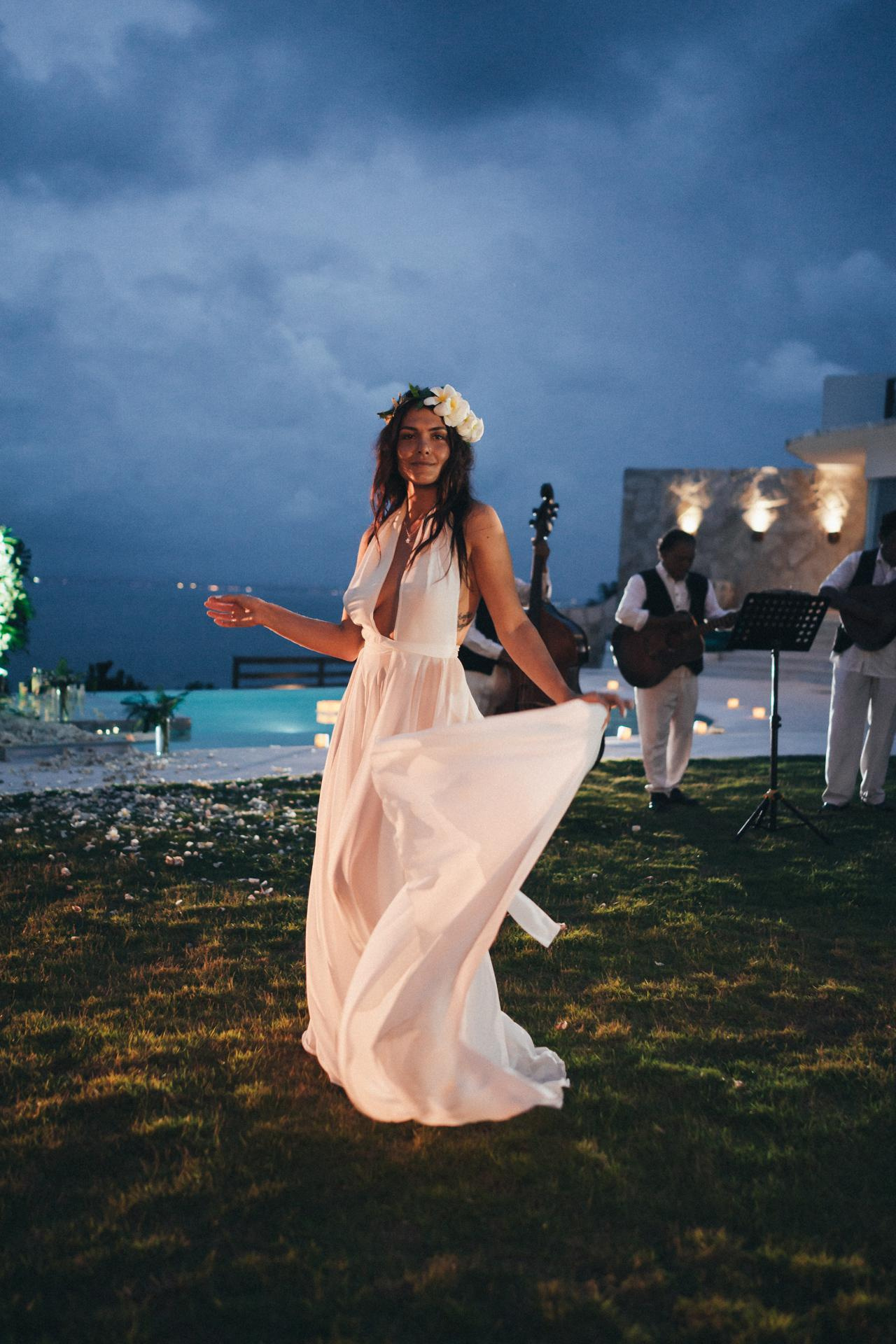 Mary and Oleg. Wedding photographer in Bali