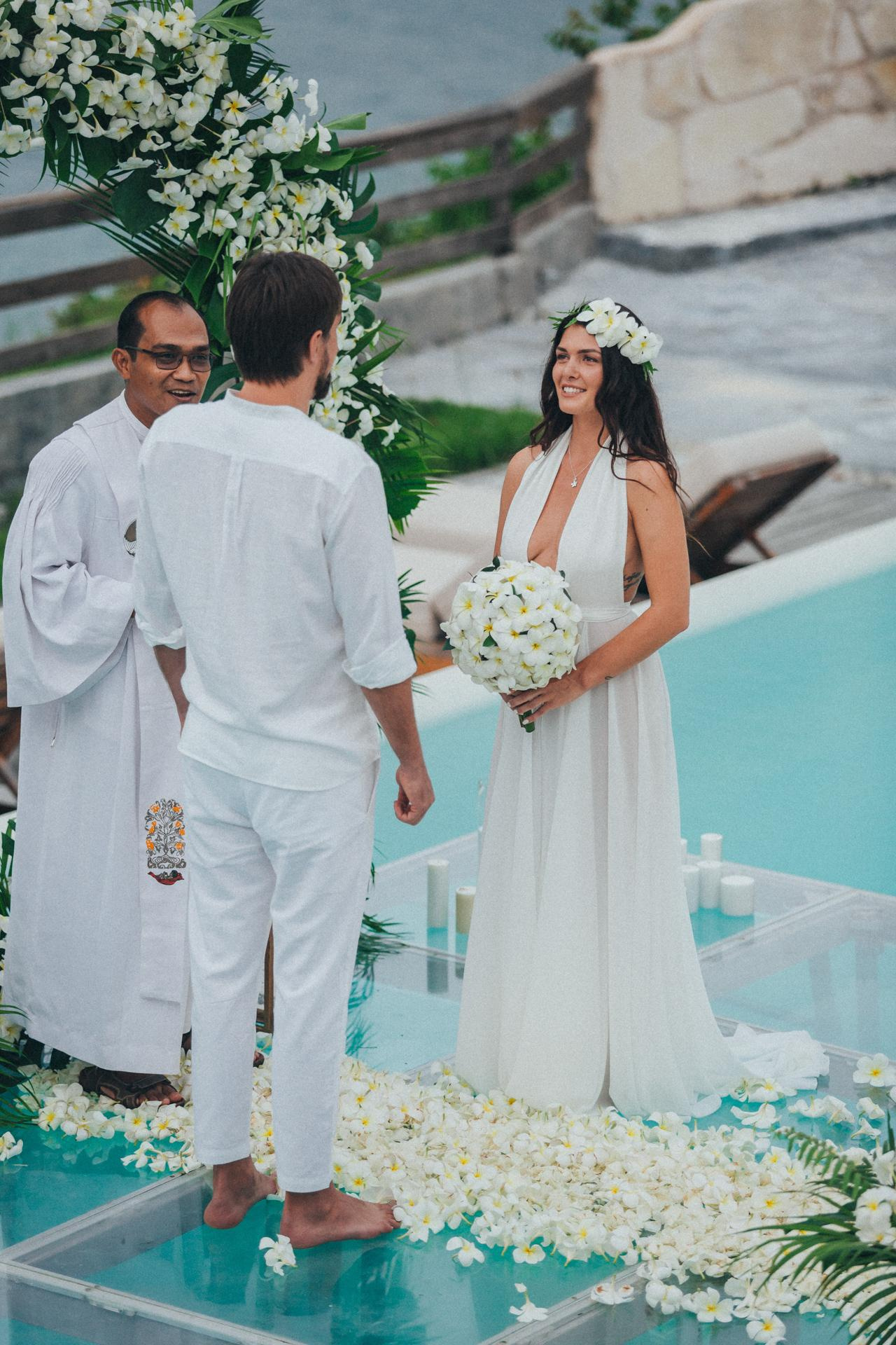 Mary and Oleg. Wedding photographer in Bali