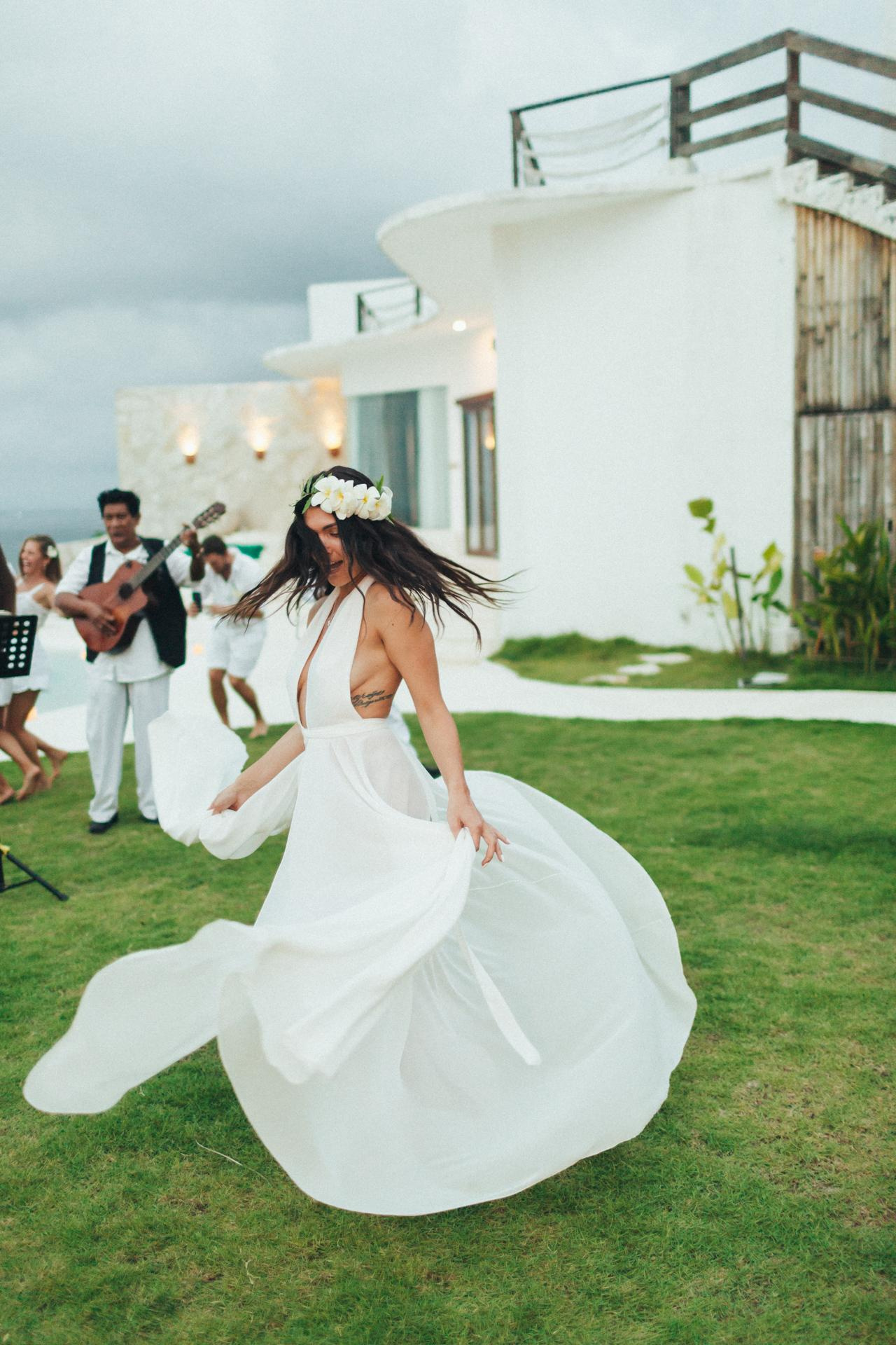 Mary and Oleg. Wedding photographer in Bali