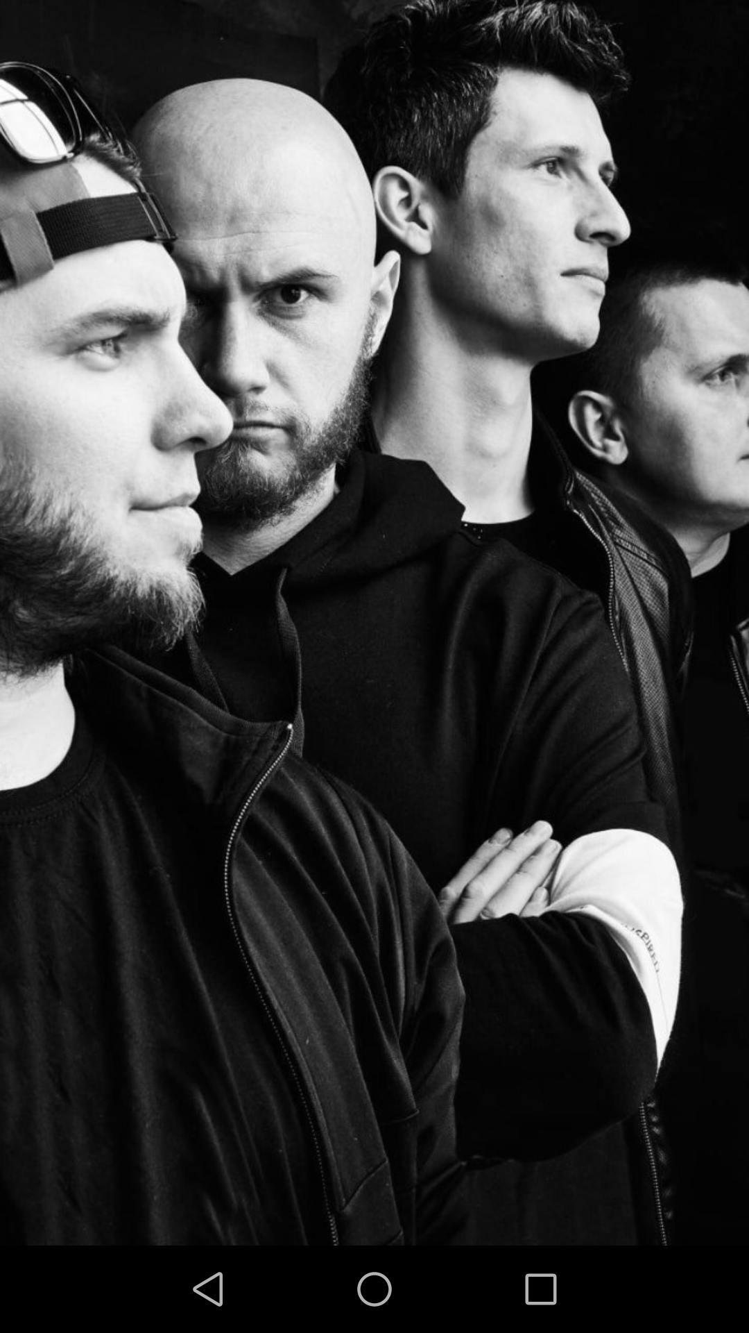 По трое-пятеро