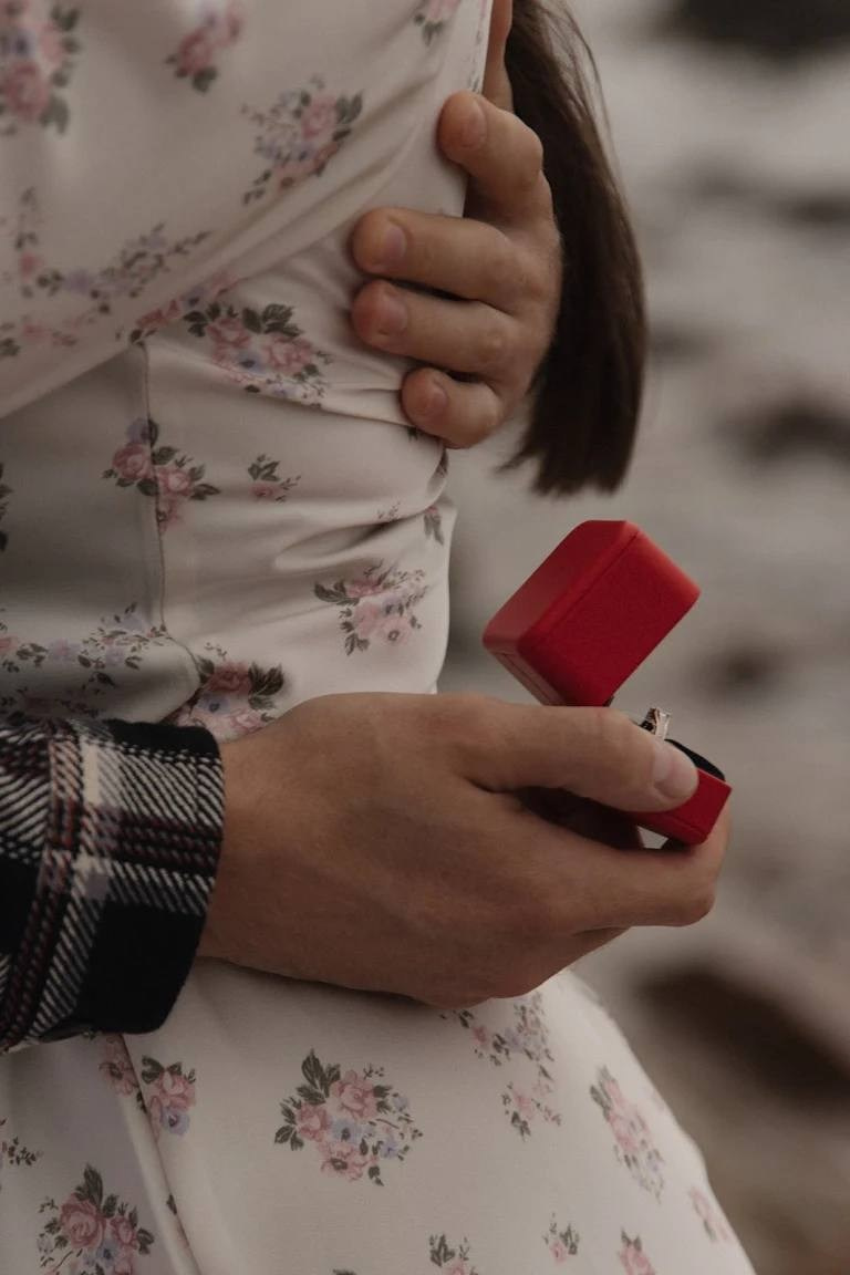 Свидание у моря во Владивсотоке. Организация свадеб и других мероприятий во Владивостоке от «Рядом быть»