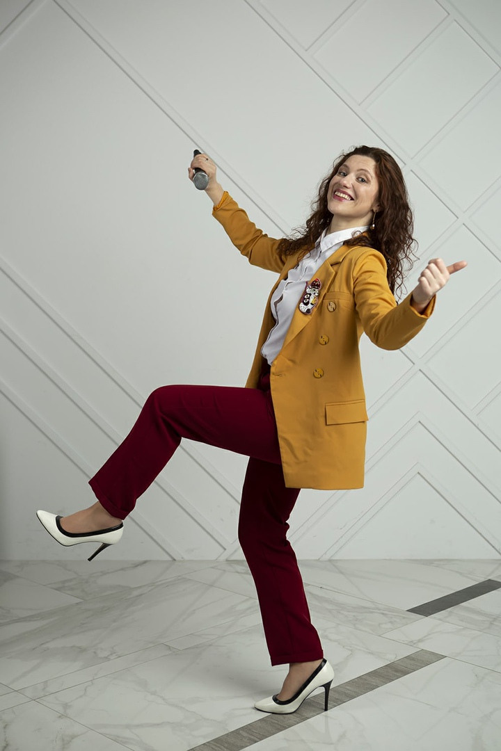 Ведущая на юбилей Спб