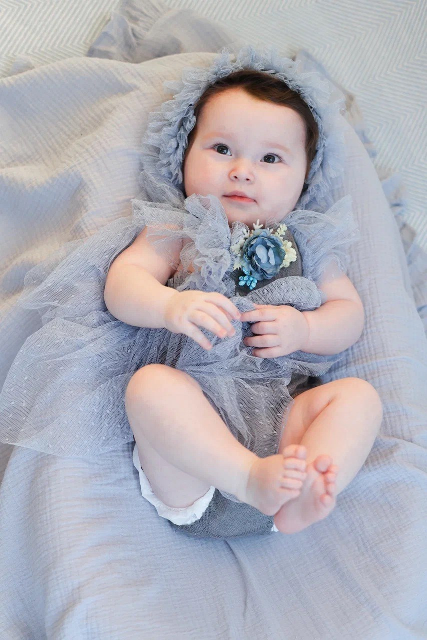 Фотосессия Мии в фиолетовом стиле. Фотограф ANNA GEREIHAN