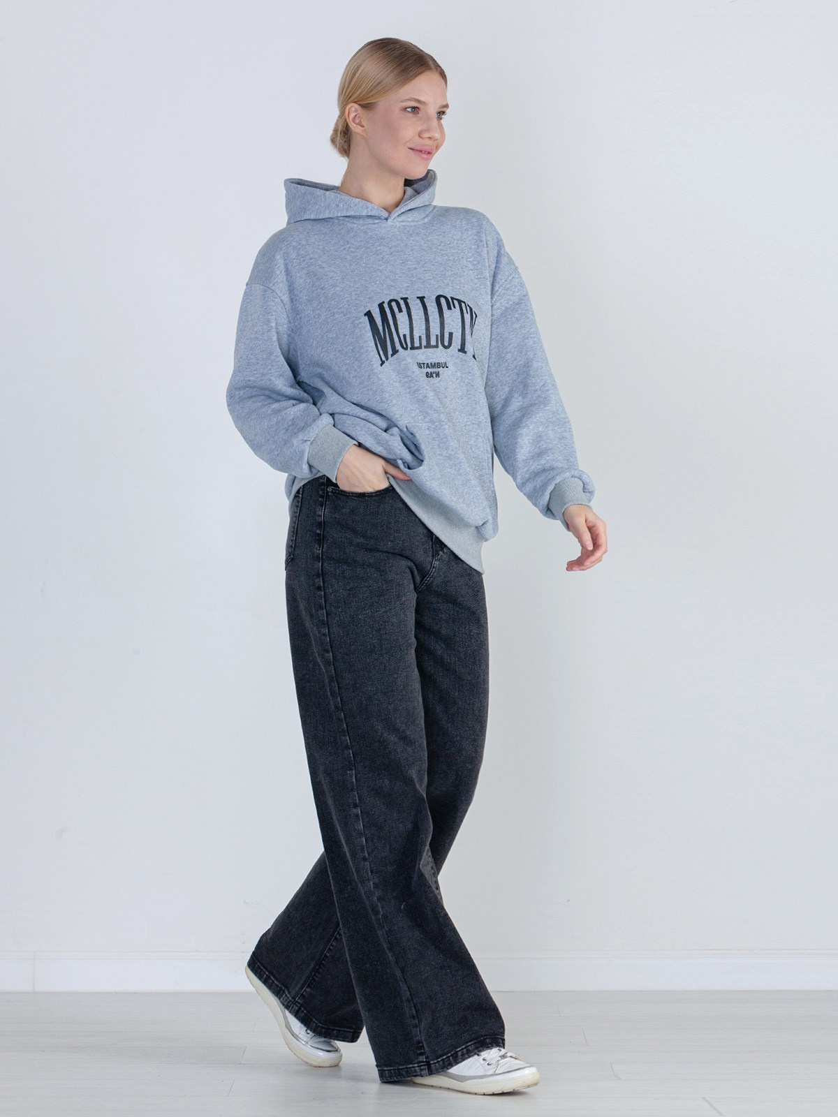 Худи женские. Сборные фотосъёмки в Москве. фотосессии одежды.фотограф