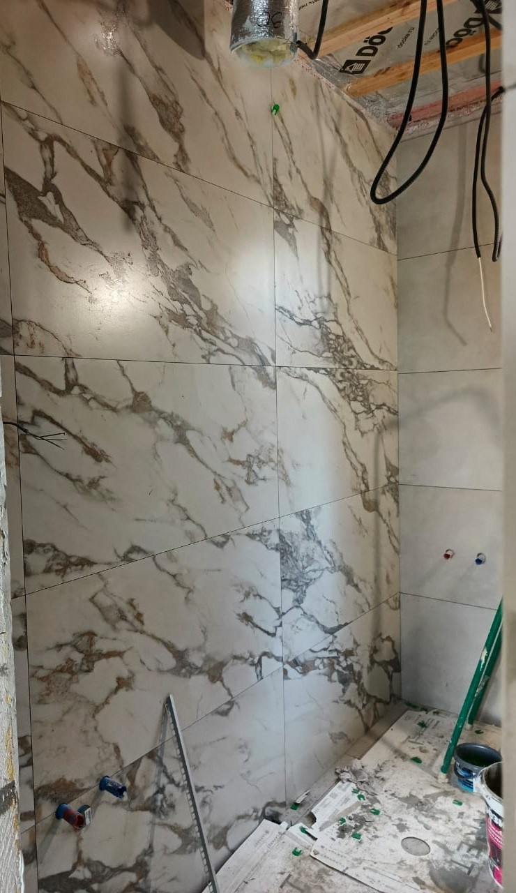 Плитка, ровные швы 