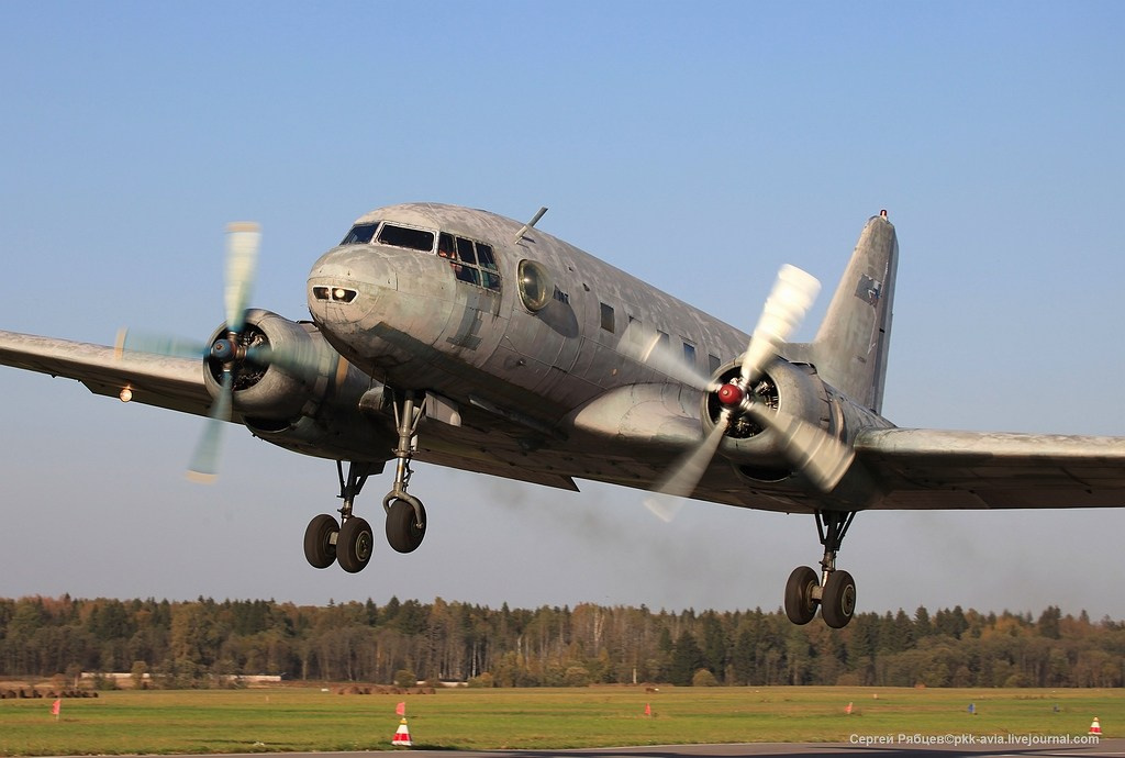Ил-14Т «Голубая Мечта». Фотоальбом показывающий увлекательный мир авиации и мир медведей Андрея Иванова