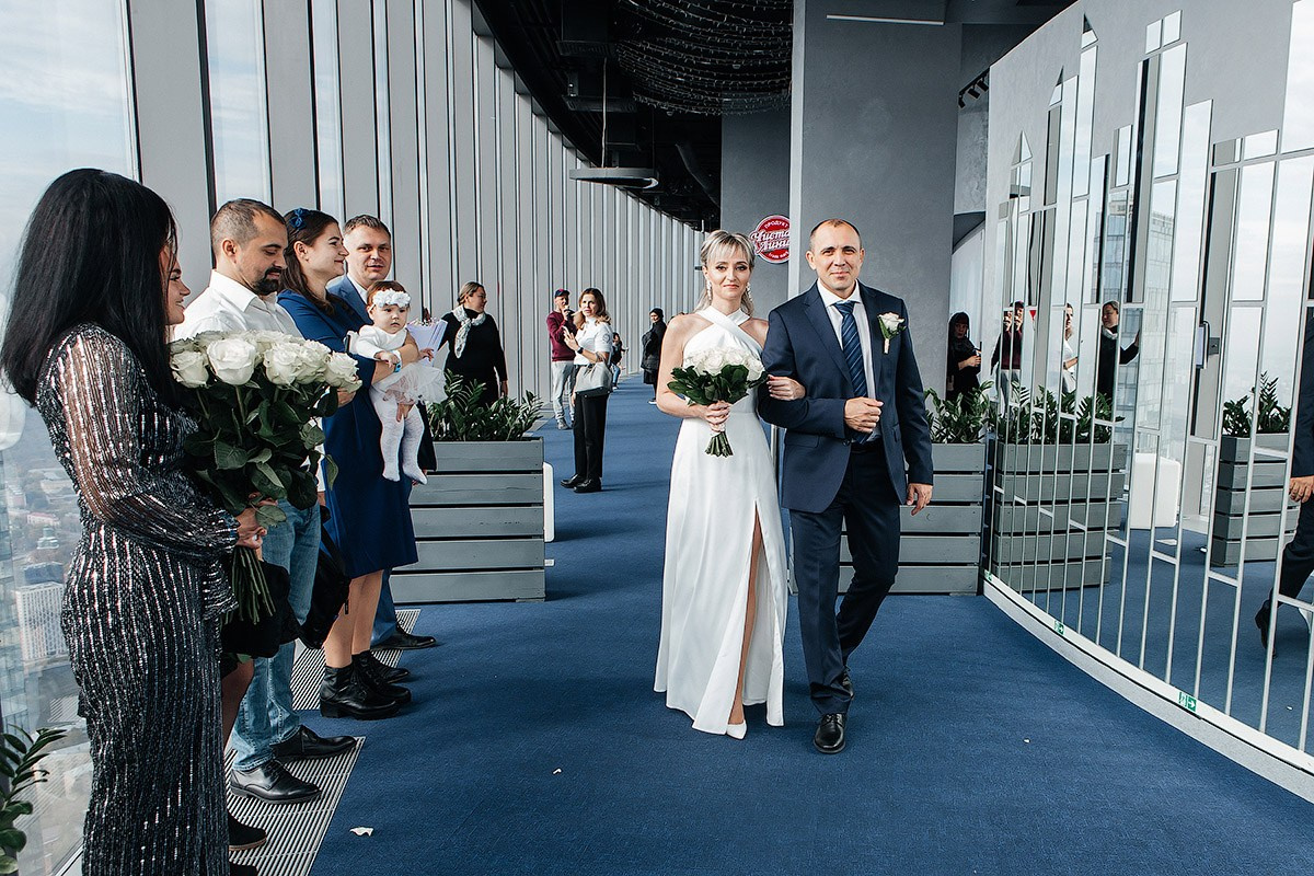 Регистрация и прогулка в Сити. Фотограф Анна Анисимова. Свадьбы, портреты, творческий репортаж