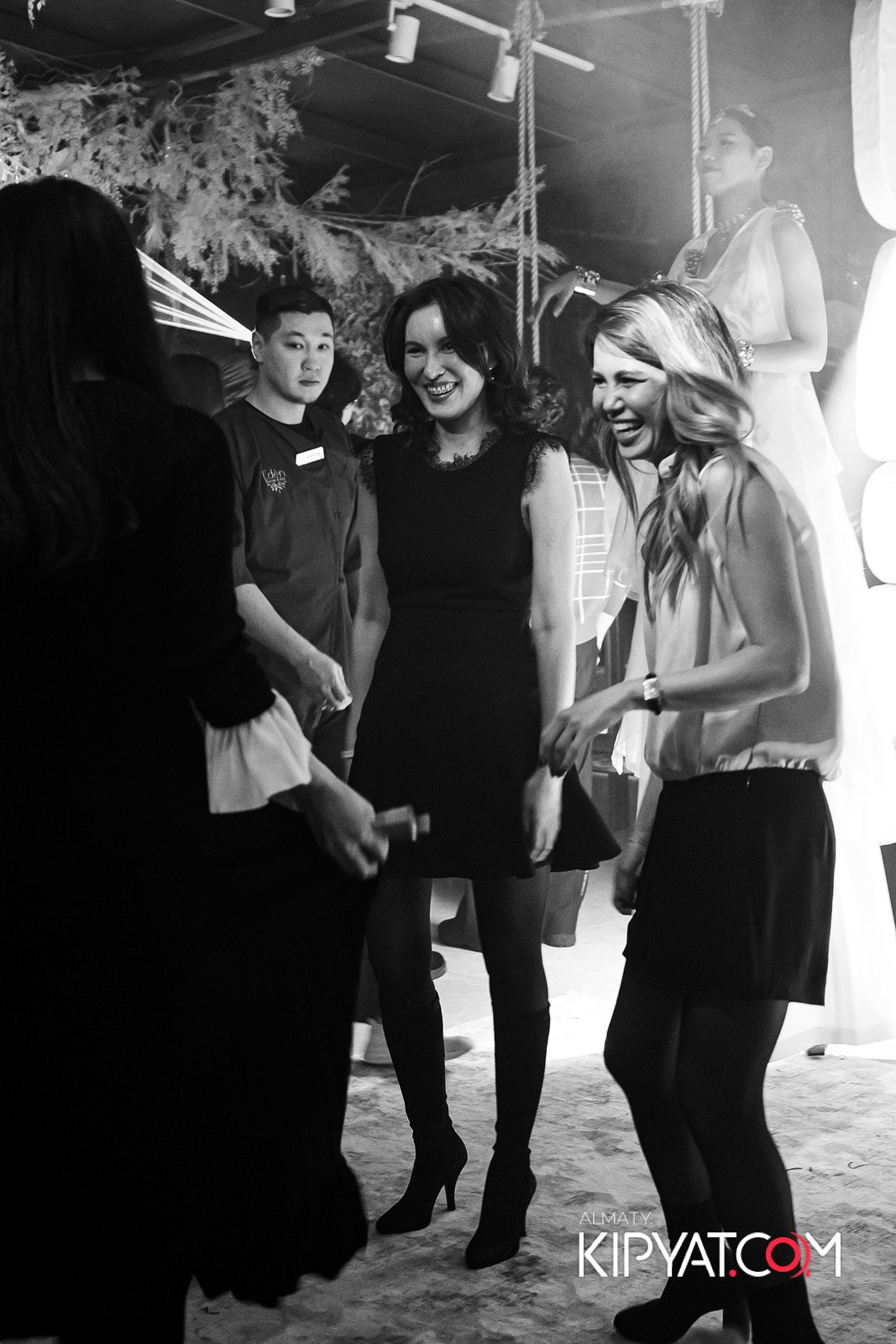 EDEN BAR & RESTAURANT. КИПЯТКОМ АЛМАТЫ!