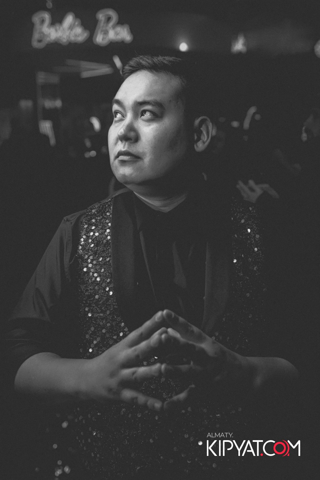 SANTA BARBARA — ПИТ ДЖЕЙСОН (ГР. ПРЕМЬЕР-МИНИСТР) И ИЛЬЯ ЗУДИН (ГР. ДИНАМИТ) НА ПРЕДНОВОГОДНЕЙ ВЕЧЕРИНКЕ. КИПЯТКОМ АЛМАТЫ!