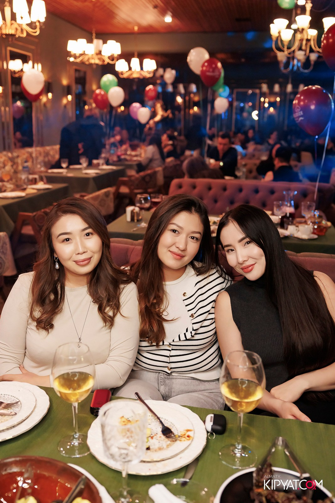 РЕСТОРАН ВЕСЕЛИДЗЕ НА ШЕВЧЕНКО. КИПЯТКОМ АЛМАТЫ!