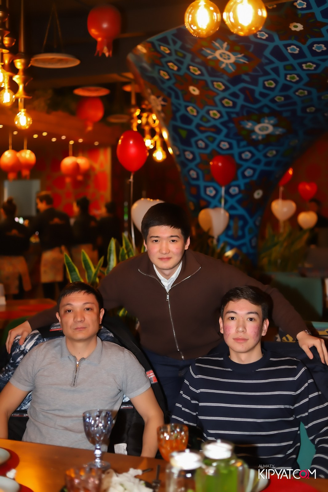 РЕСТОРАН PAVLIN MAVLIN. КИПЯТКОМ АЛМАТЫ!