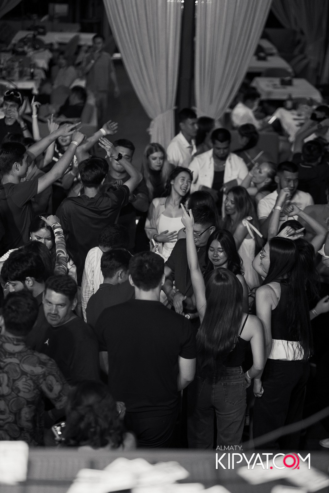 EVENT BAR. КИПЯТКОМ АЛМАТЫ!