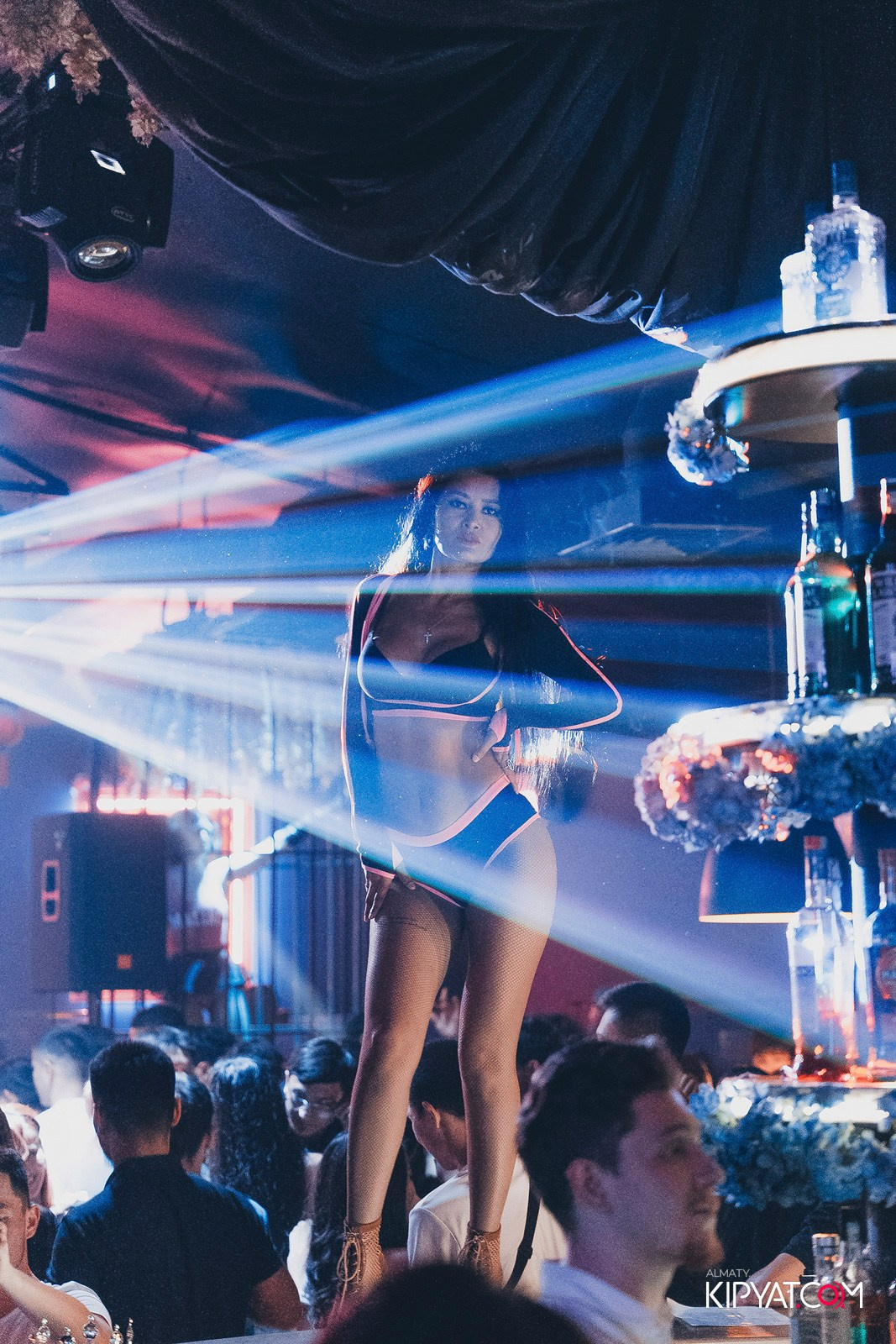 UYAT EMES BAR. КИПЯТКОМ АЛМАТЫ!