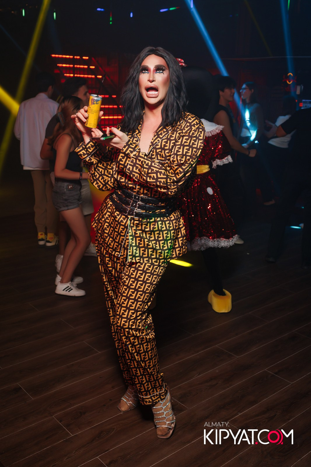 НОЧНОЙ КЛУБ ICON. КИПЯТКОМ АЛМАТЫ!