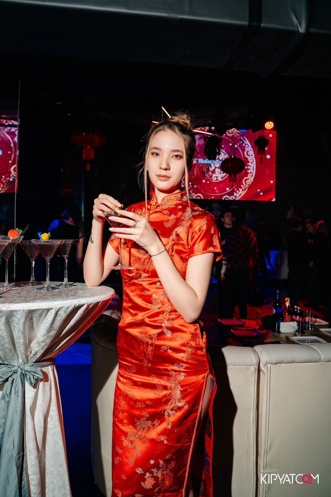 CHINA PARTY RETRO HIT. КИПЯТКОМ АЛМАТЫ!