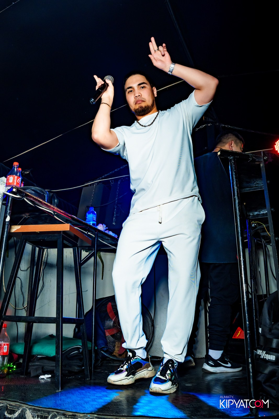 UYAT EMES BAR. КИПЯТКОМ АЛМАТЫ!