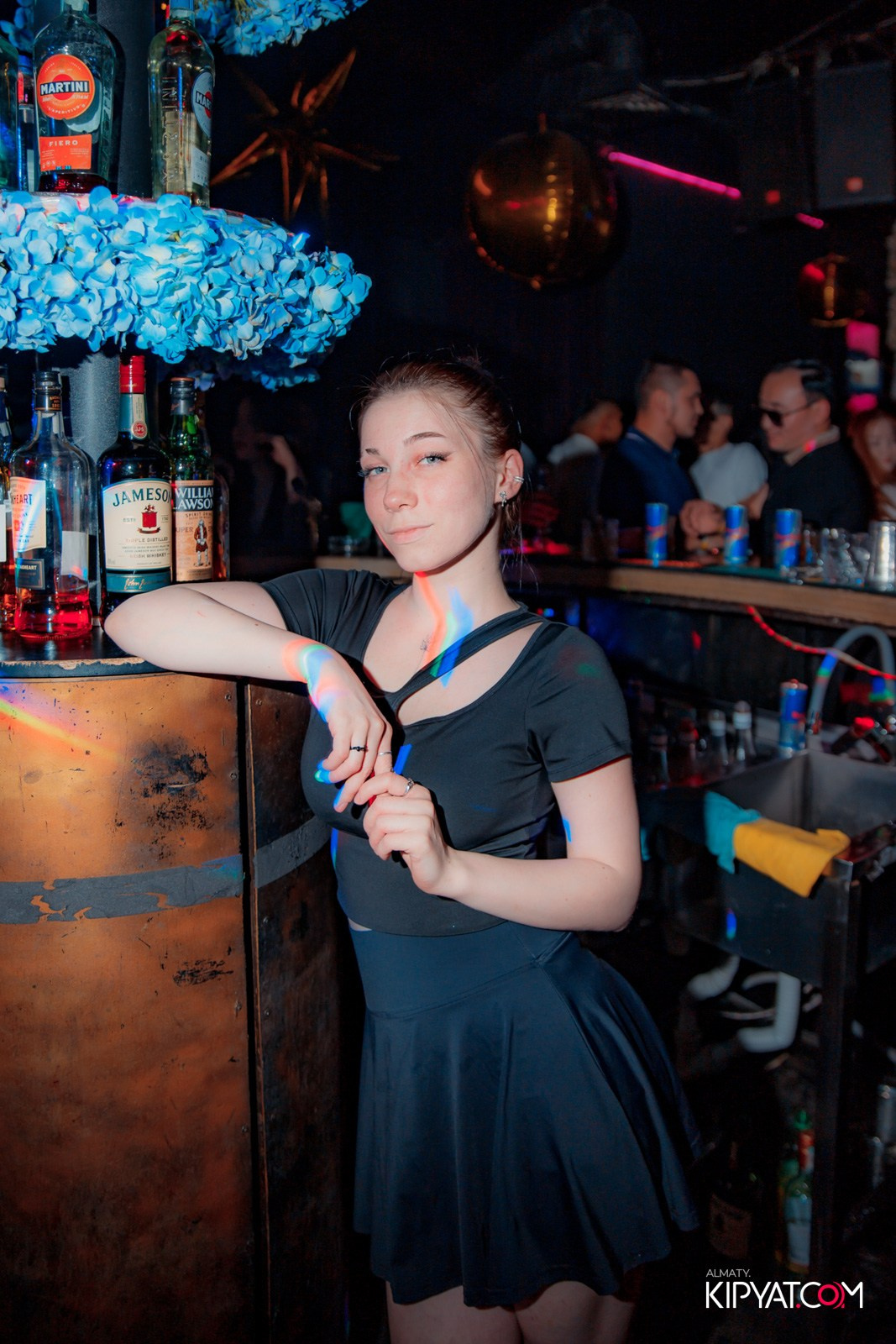 UYAT EMES BAR. КИПЯТКОМ АЛМАТЫ!