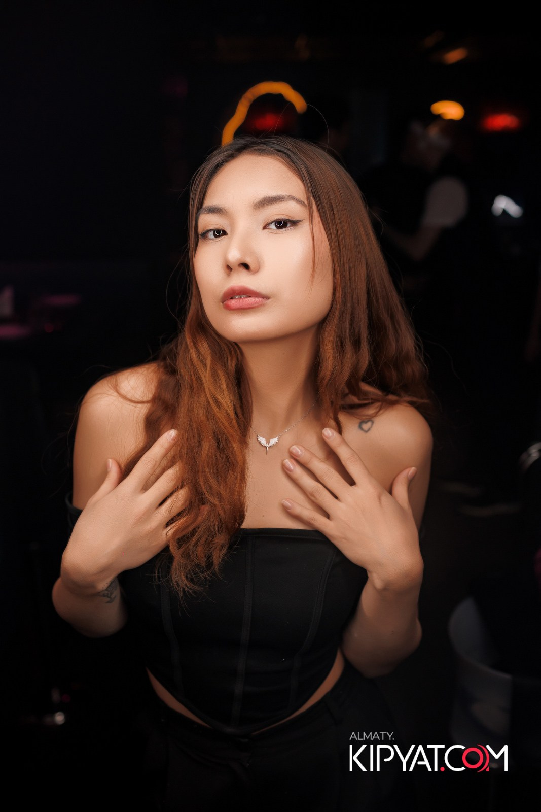 SANTA BARBARA — ПИТ ДЖЕЙСОН (ГР. ПРЕМЬЕР-МИНИСТР) И ИЛЬЯ ЗУДИН (ГР. ДИНАМИТ) НА ПРЕДНОВОГОДНЕЙ ВЕЧЕРИНКЕ. КИПЯТКОМ АЛМАТЫ!