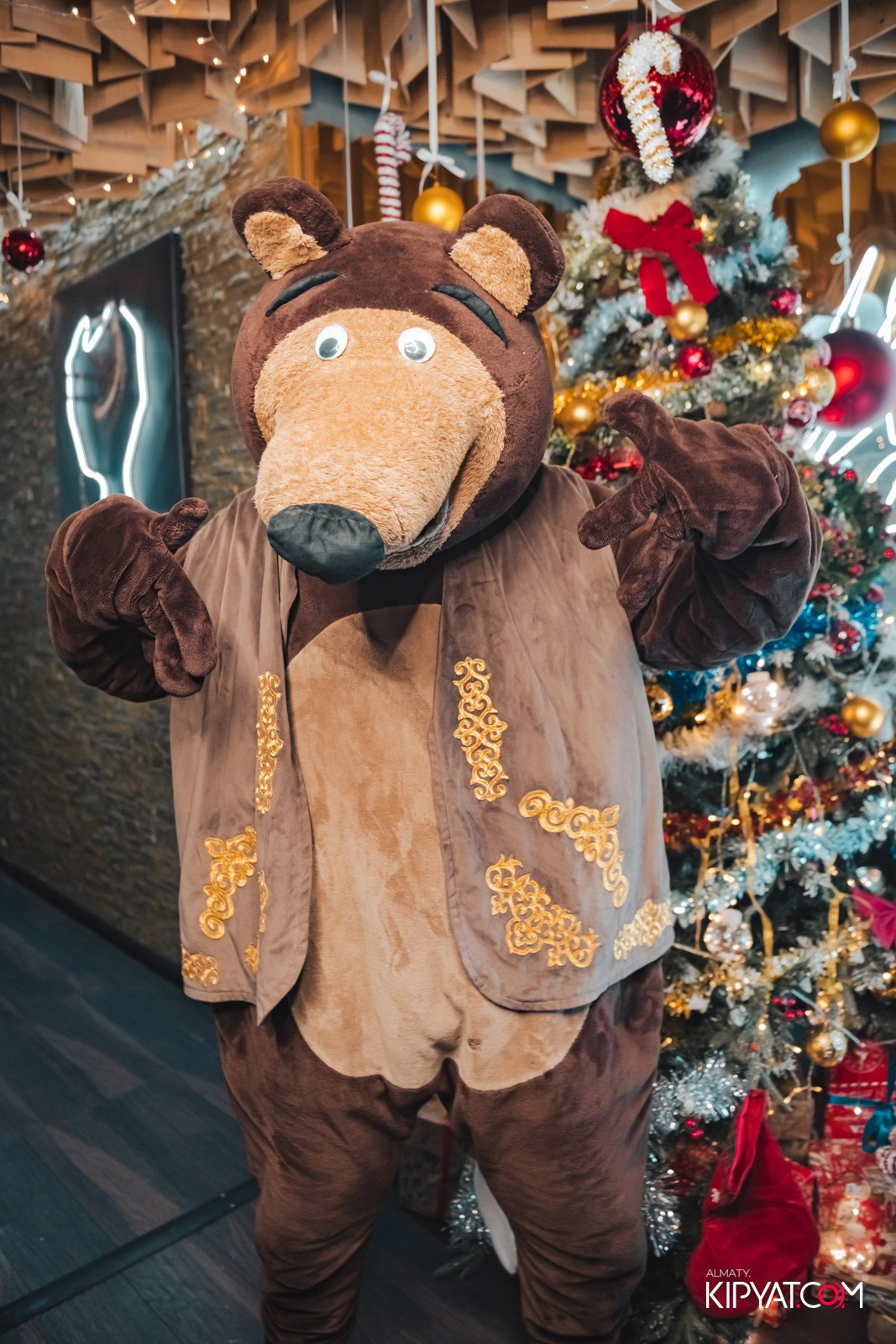 УХО И МЕДВЕДЬ НА САИНА. КИПЯТКОМ АЛМАТЫ!