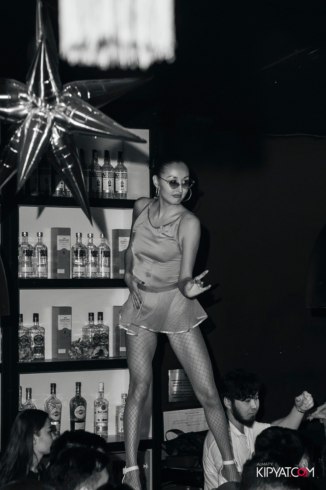 UYAT EMES BAR. КИПЯТКОМ АЛМАТЫ!