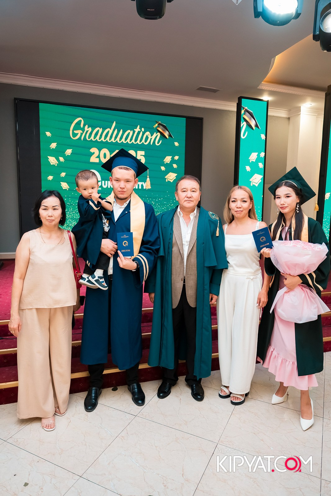 GRADUATION 2025 Q UNIVERSITY. КИПЯТКОМ АЛМАТЫ!