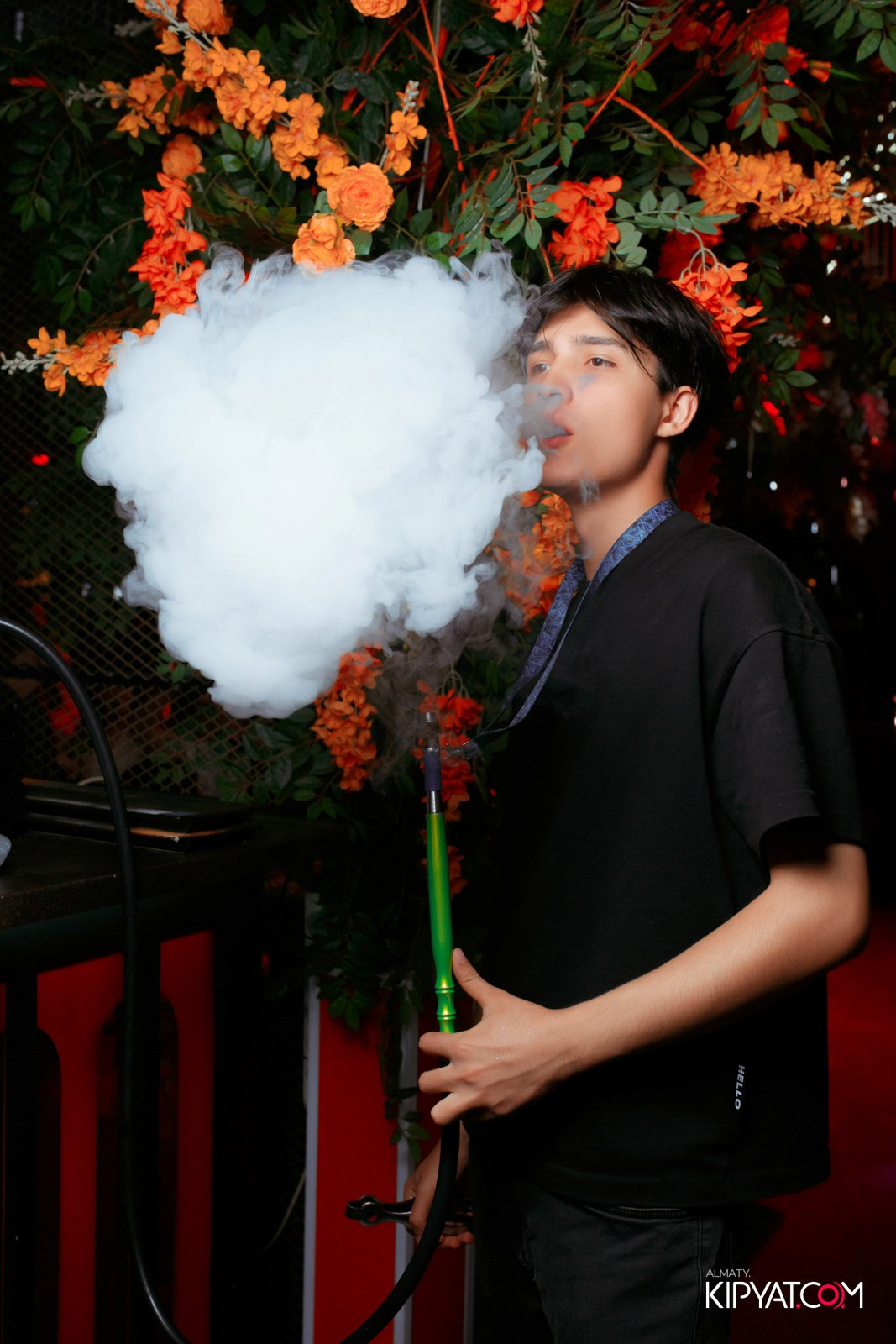 FRIENDS BAR & TERRACE. КИПЯТКОМ АЛМАТЫ!