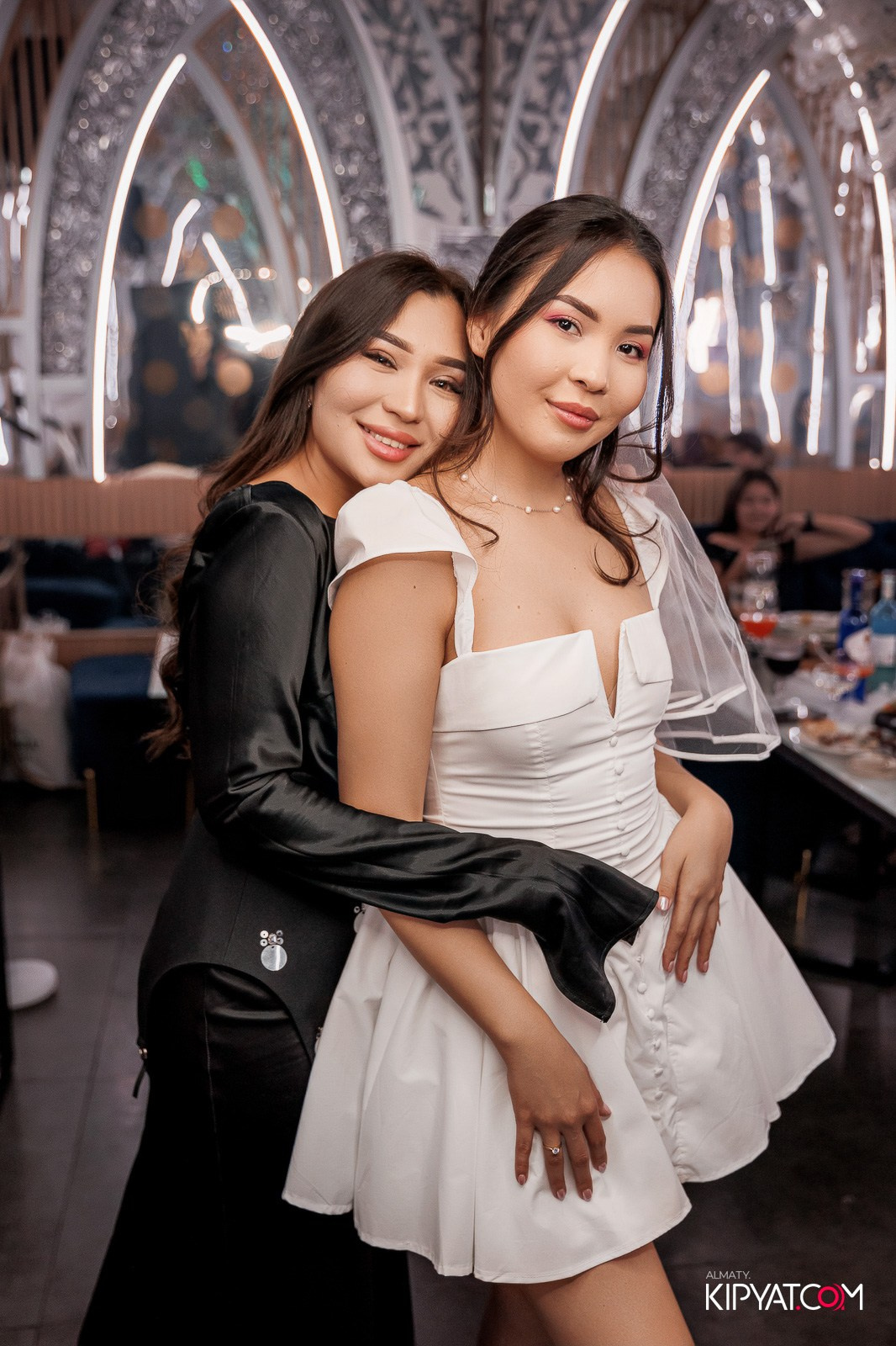 MOOD KARAOKE & TERRACE. КИПЯТКОМ АЛМАТЫ!