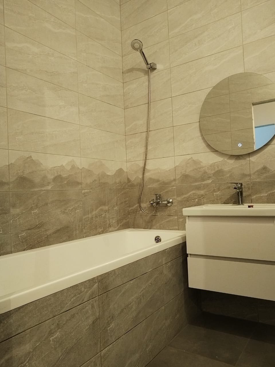 Ванная комната (г. Иннополис, ул. Спортивная, д. 98). Ремонт санузла, туалета, ванной под ключ в Казани. Укладка плитки