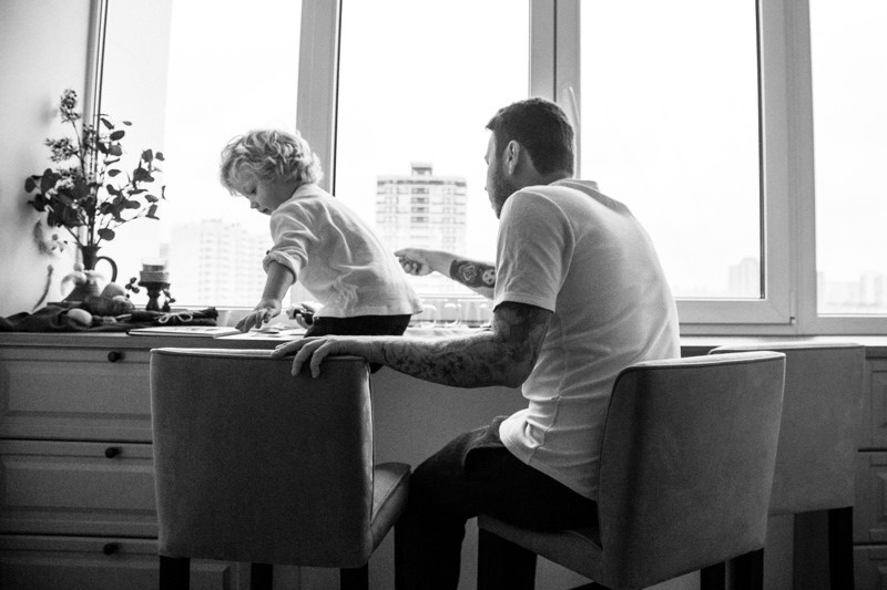 Семейная фотосессия в Краснодарской квартире. Свадебный, репортажный фотограф Дмитрий Макарченко