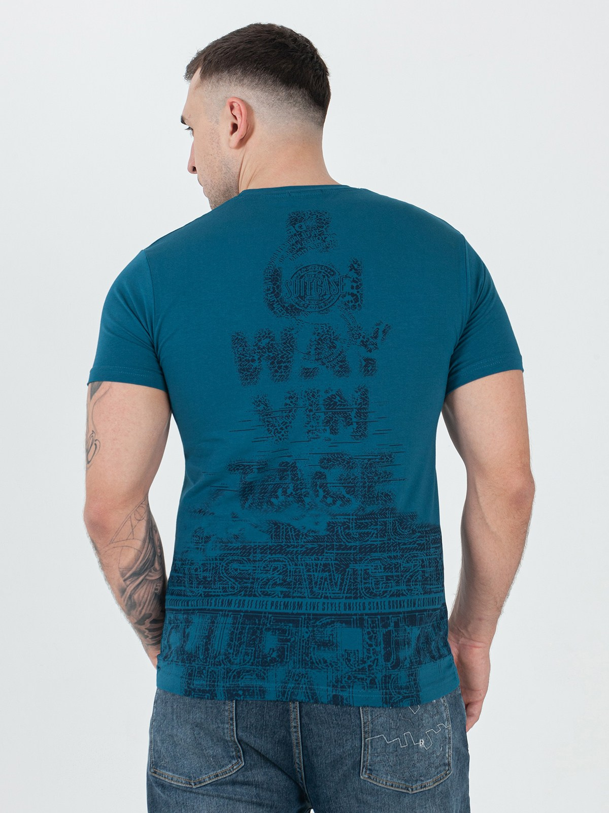 Фотосъемка для Валдберриз- мужские футболки. Сборные фотосъёмки в Москве. фотосессии одежды.фотограф