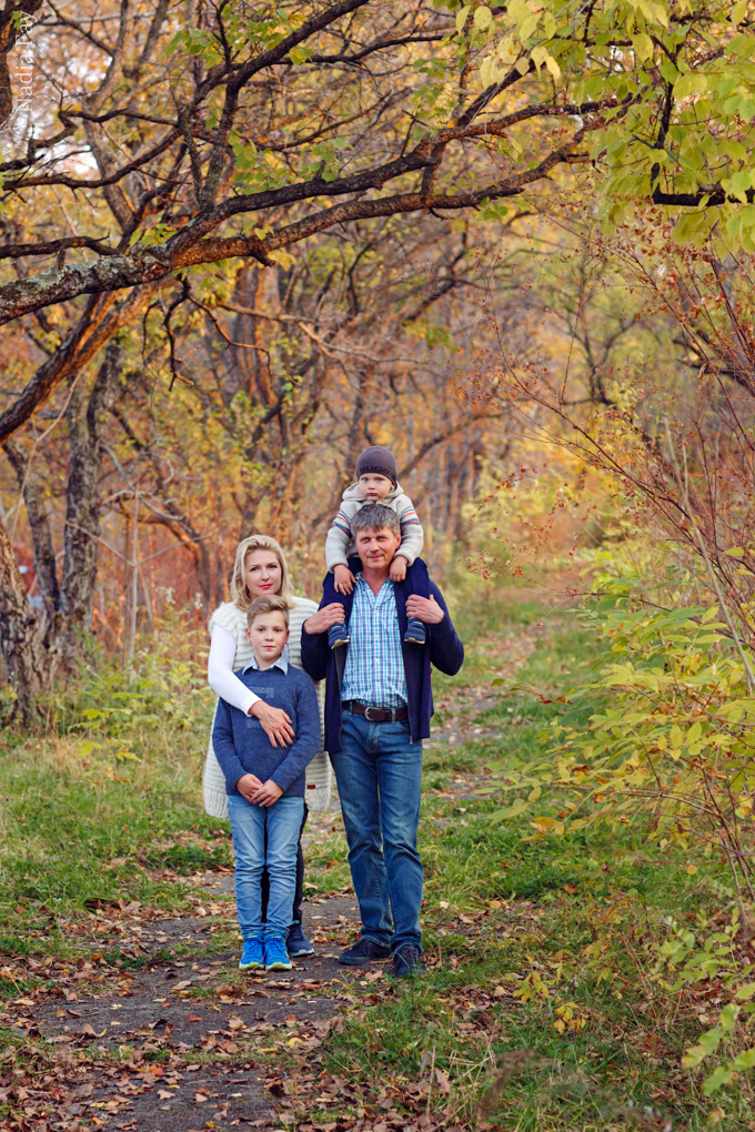 Оксаночка и ее семья (осень). Nadia Fay