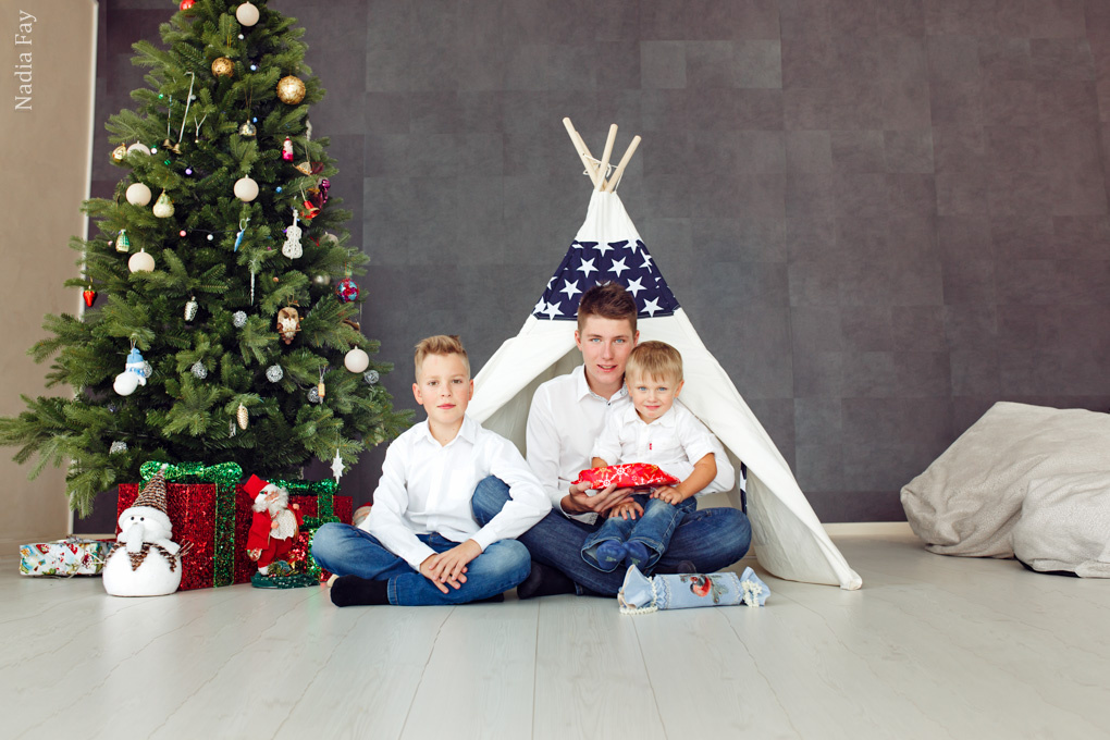 Оксаночка и ее семья (новый год). Nadia Fay