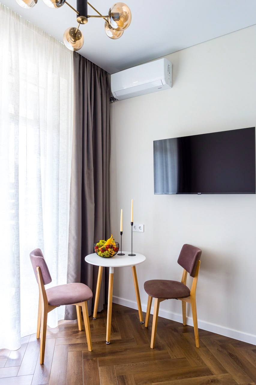 Стильная квартира для отдыха в ЖК бизнес класса с собственным бассейном!. Квартиры посуточно, длительно в Сочи, LARA APART GROUP