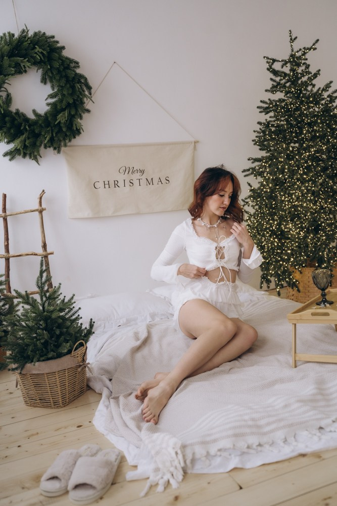 Диана, Фотосессия ко Дню Рождения в новогодней студии. Семейный фотограф в Белгороде Амелина Алина