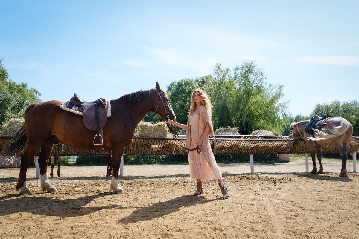 DEA (обувь). Эротико-драматический фотограф Маруся Скоробогатова