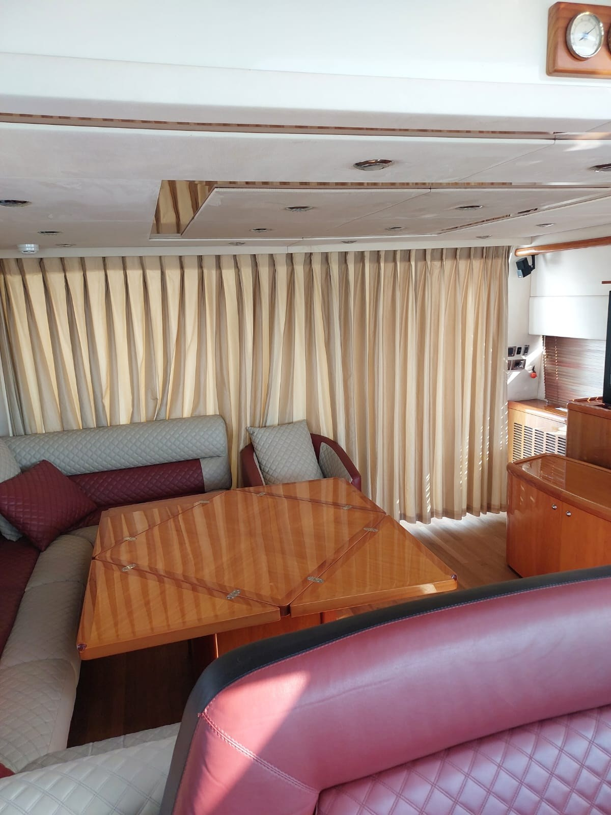 ПРЕМИУМ VIP ЯХТЫ В СОЧИ. Аренда Яхт в Сочи от Эконом до Премиум Класса